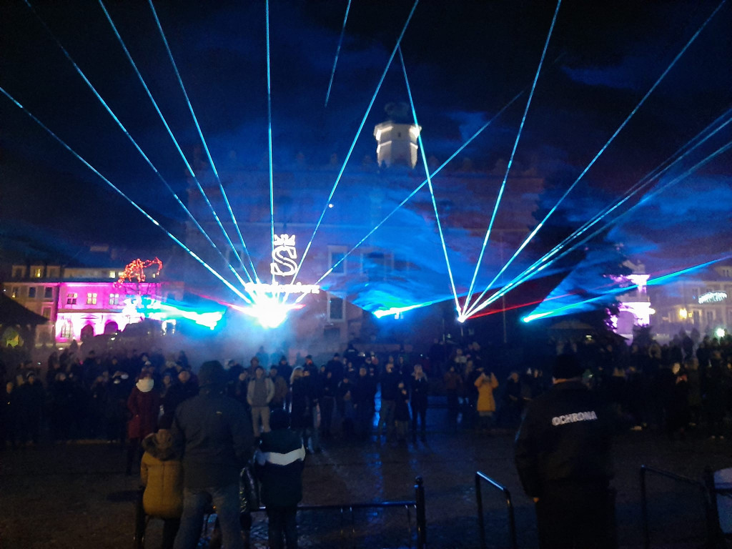 Sandomierz. Sylwester z kolorowymi iluminacjami [zdjęcia]