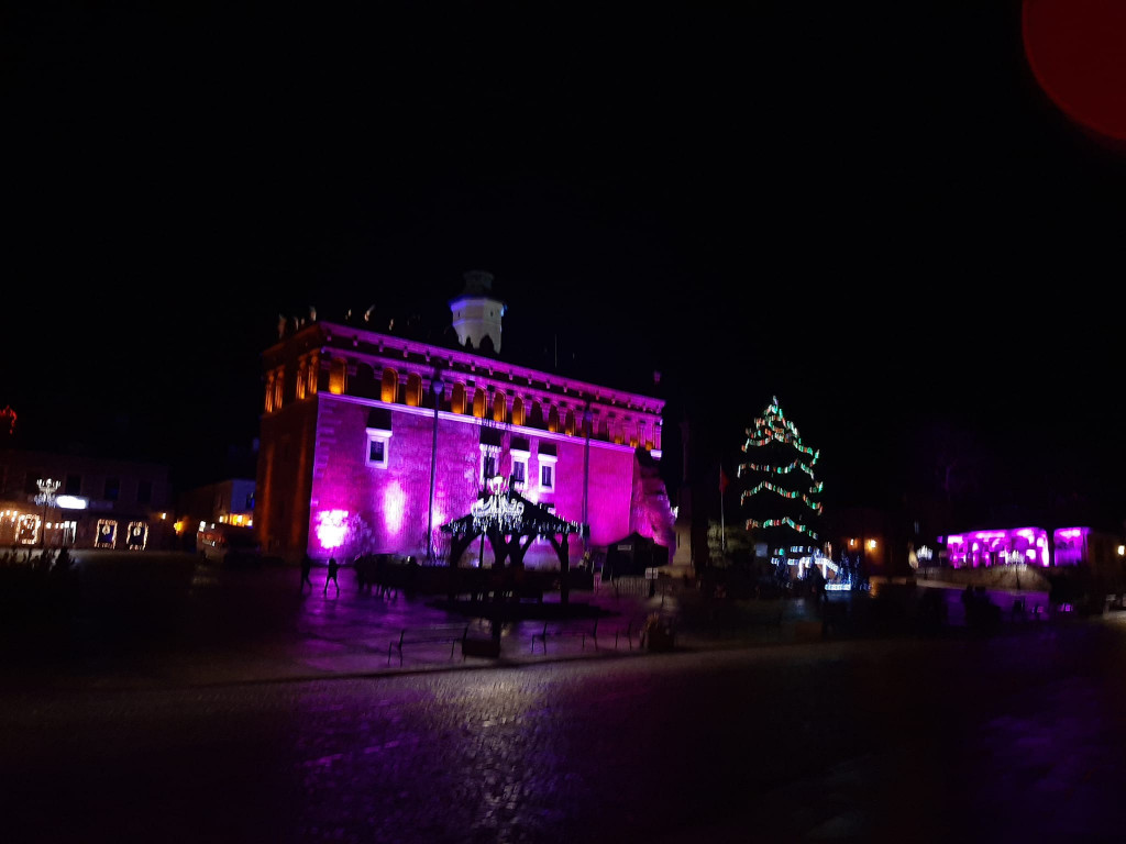 Sandomierz. Sylwester z kolorowymi iluminacjami [zdjęcia]