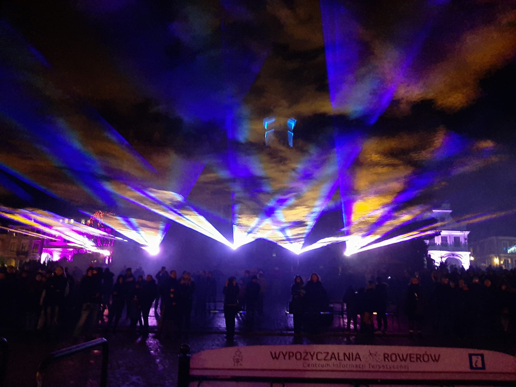 Sandomierz. Sylwester z kolorowymi iluminacjami [zdjęcia]