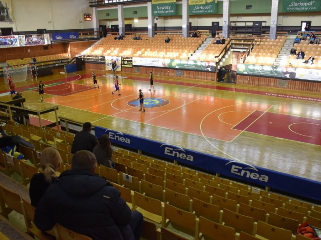 Gwiazdy i licytacje na turnieju 