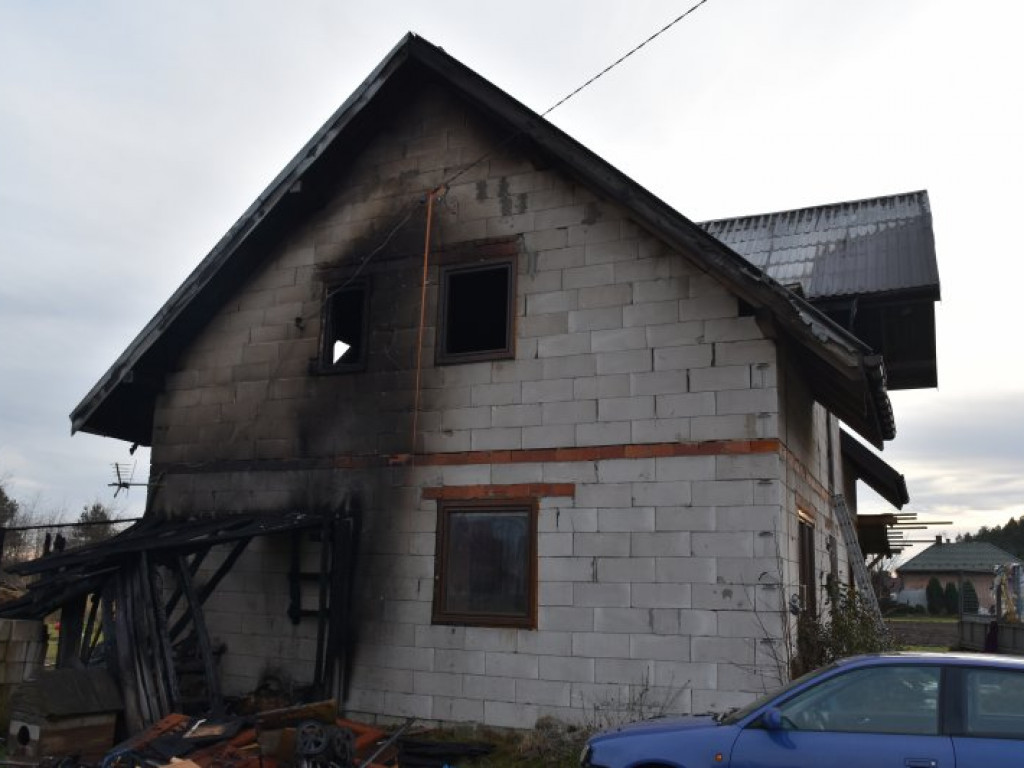 Po sylwestrowym pożarze w Knapach. Rodzina potrzebuje pomocy [zdjęcia]