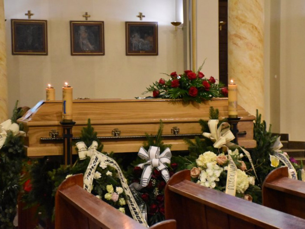 Pogrzeb Mieczysława Machulaka, wieloletniego sekretarza Połańca, regionalisty [zdjęcia]