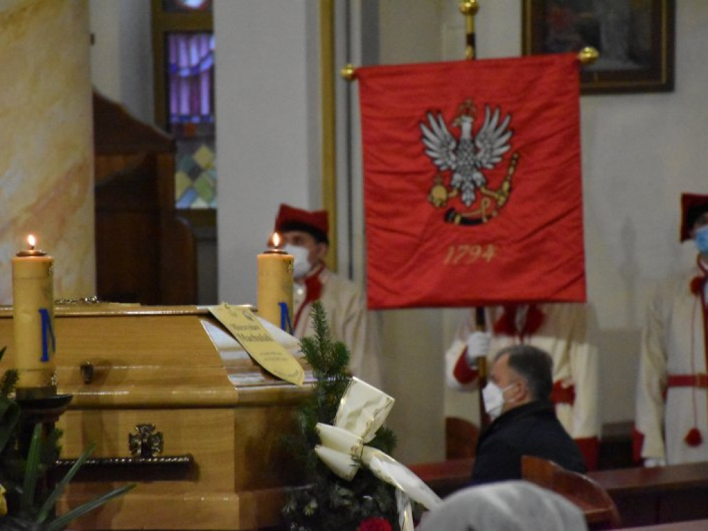Pogrzeb Mieczysława Machulaka, wieloletniego sekretarza Połańca, regionalisty [zdjęcia]