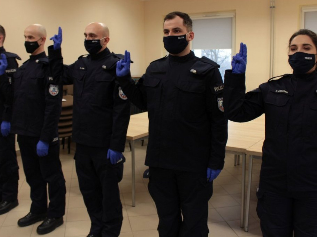Tarnobrzeg. Nowi funkcjonariusze w szeregach policji [zdjęcia]