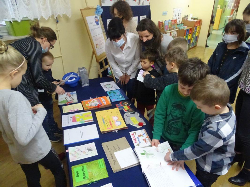 Nagrodzono laureatów konkursu plastyczno-literackiego w Przedszkolu nr 1 w Połańcu [zdjęcia]
