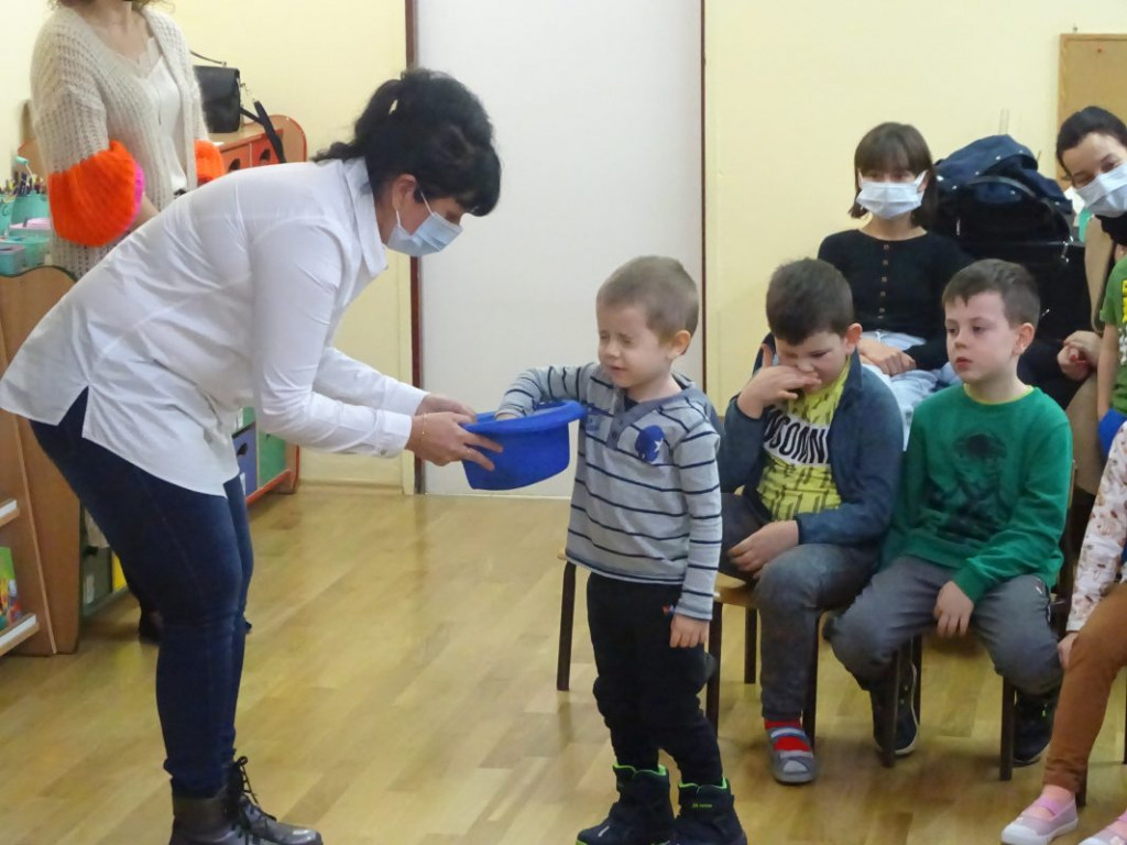 Nagrodzono laureatów konkursu plastyczno-literackiego w Przedszkolu nr 1 w Połańcu [zdjęcia]