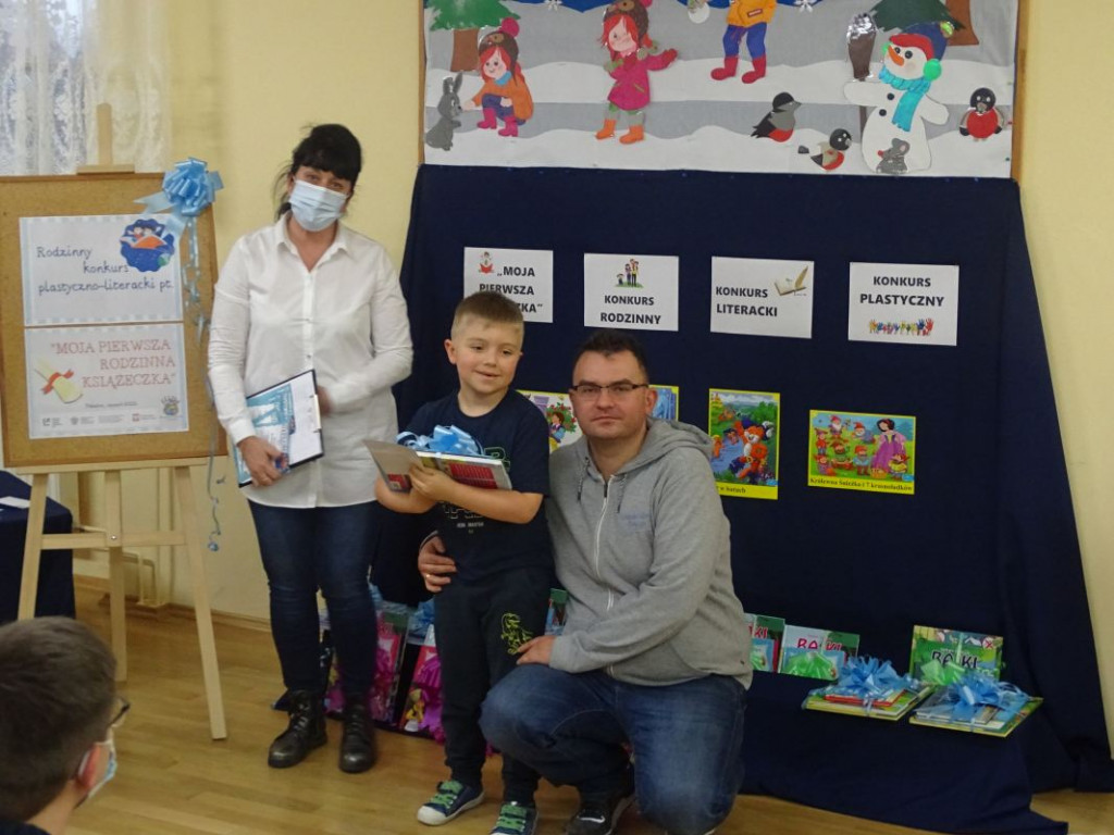 Nagrodzono laureatów konkursu plastyczno-literackiego w Przedszkolu nr 1 w Połańcu [zdjęcia]