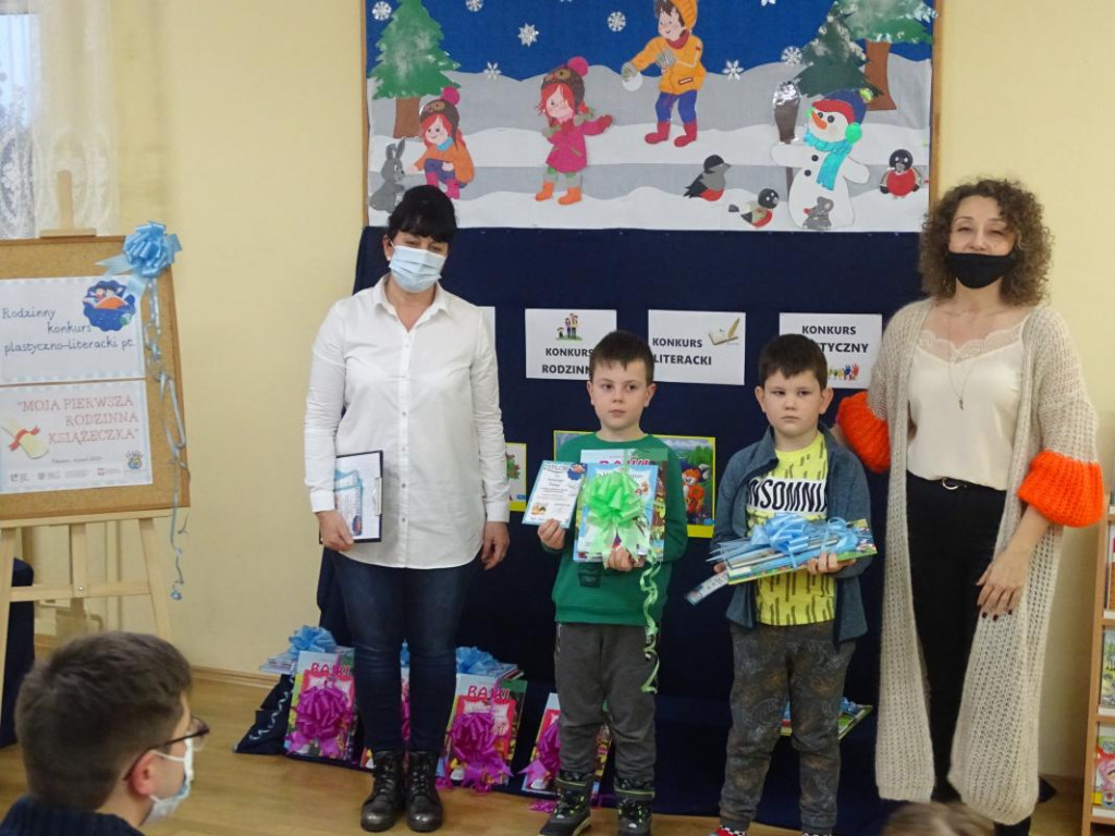Nagrodzono laureatów konkursu plastyczno-literackiego w Przedszkolu nr 1 w Połańcu [zdjęcia]