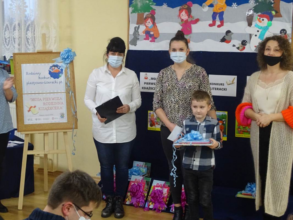 Nagrodzono laureatów konkursu plastyczno-literackiego w Przedszkolu nr 1 w Połańcu [zdjęcia]