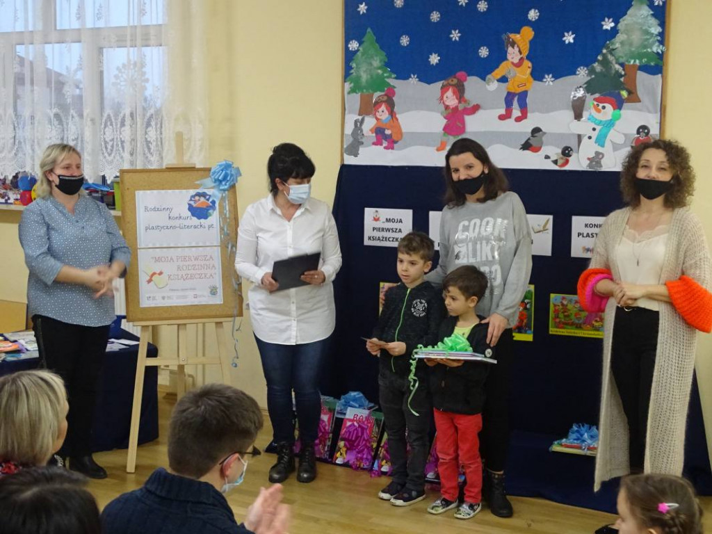 Nagrodzono laureatów konkursu plastyczno-literackiego w Przedszkolu nr 1 w Połańcu [zdjęcia]