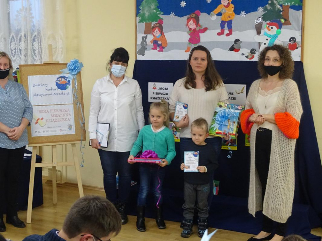 Nagrodzono laureatów konkursu plastyczno-literackiego w Przedszkolu nr 1 w Połańcu [zdjęcia]
