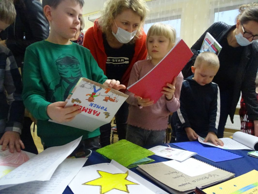 Nagrodzono laureatów konkursu plastyczno-literackiego w Przedszkolu nr 1 w Połańcu [zdjęcia]