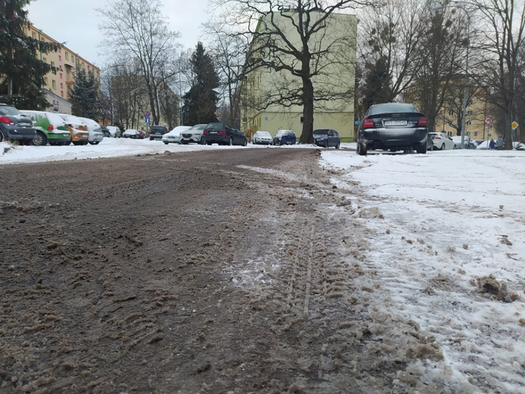 Tarnobrzeg. Jaka sytuacja na drogach? Prognoza pogody na piątek [zdjęcia]