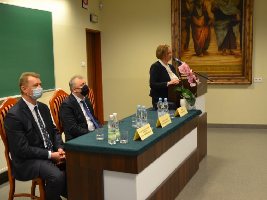 Wiceminister finansów w tarnobrzeskiej Państwowej Uczelni Zawodowej [zdjęcia]