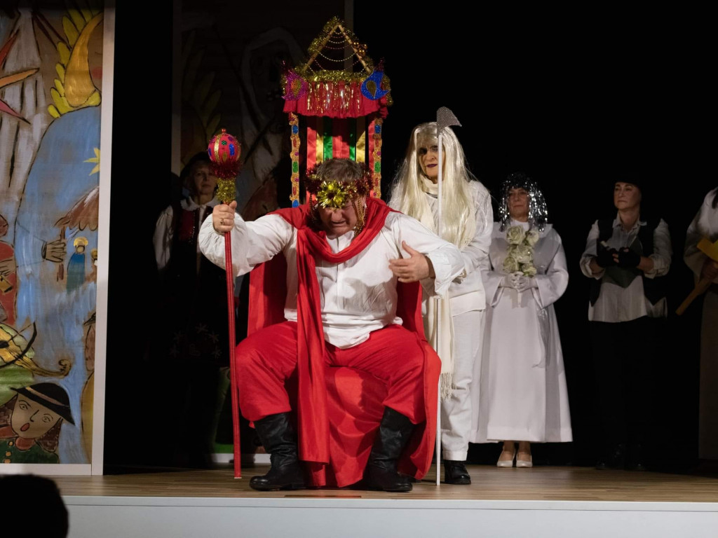 Zawichost. Owacja na stojąco dla aktorów Zawichojskiego Teatru Miejskiego [zdjęcia]
