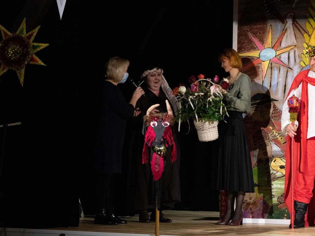 Zawichost. Owacja na stojąco dla aktorów Zawichojskiego Teatru Miejskiego [zdjęcia]