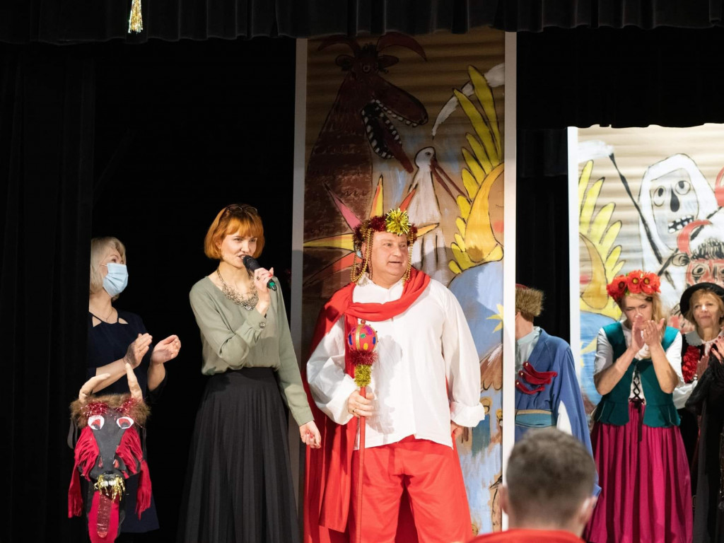 Zawichost. Owacja na stojąco dla aktorów Zawichojskiego Teatru Miejskiego [zdjęcia]