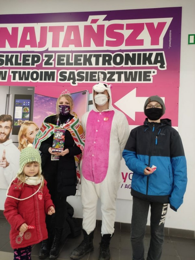 Staszów gra z Wielką Orkiestrą. Moc atrakcji na Rynku, a wieczorem finałowy koncert [zdjęcia]