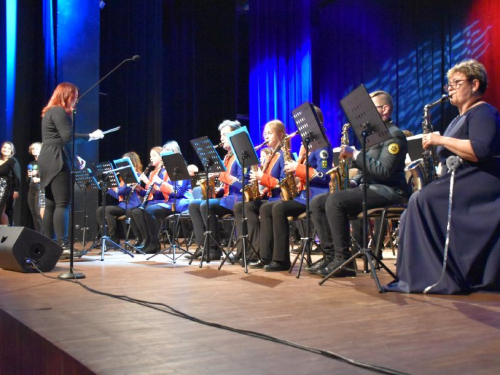 Koncert charytatywny dla Wiktorii i Adrianka w Nowej Dębie [zdjęcia]