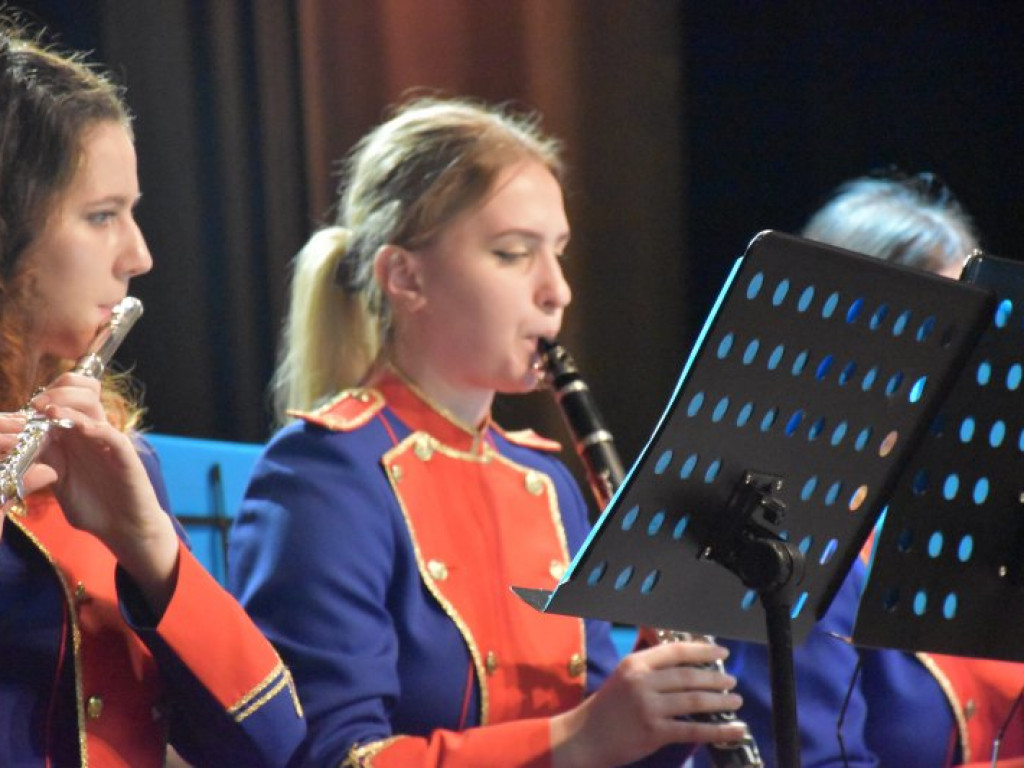Koncert charytatywny dla Wiktorii i Adrianka w Nowej Dębie [zdjęcia]