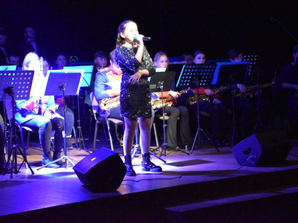 Koncert charytatywny dla Wiktorii i Adrianka w Nowej Dębie [zdjęcia]