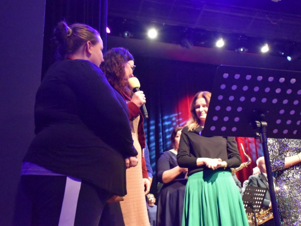Koncert charytatywny dla Wiktorii i Adrianka w Nowej Dębie [zdjęcia]