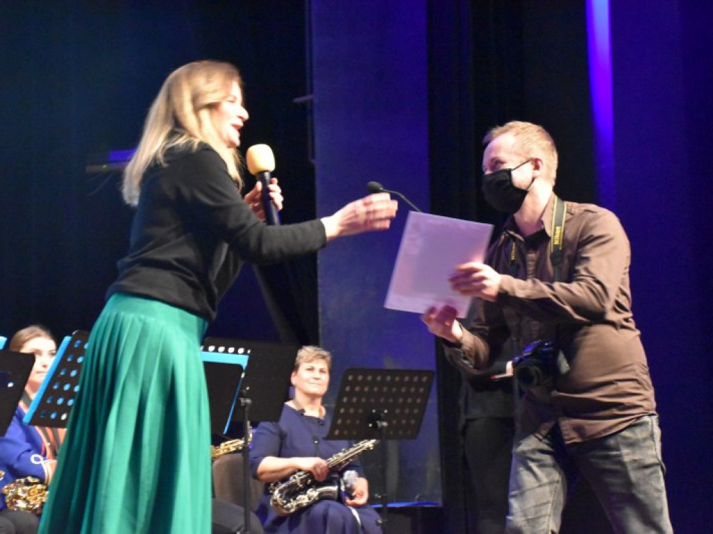 Koncert charytatywny dla Wiktorii i Adrianka w Nowej Dębie [zdjęcia]