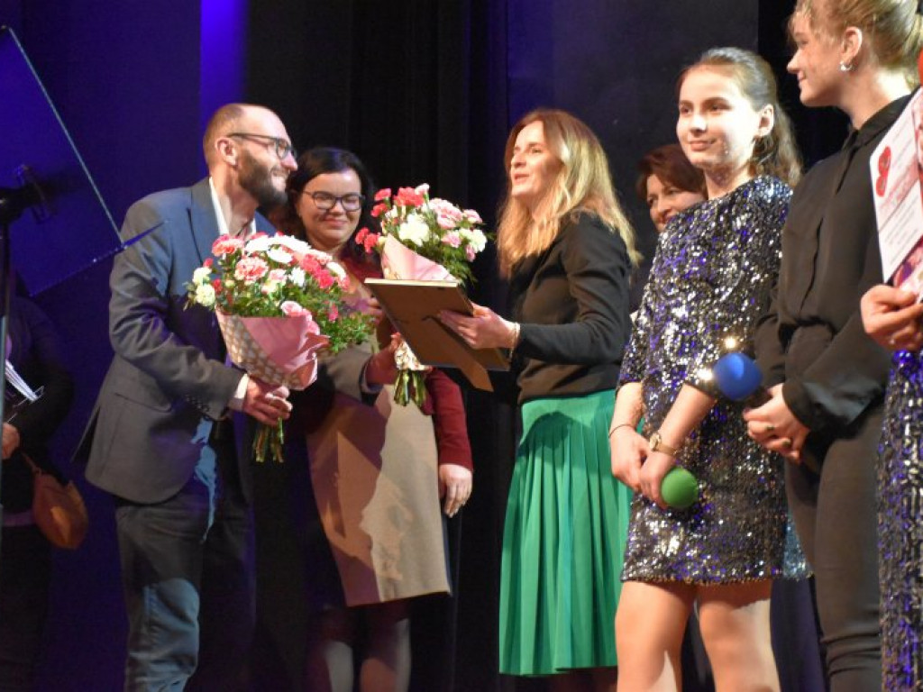 Koncert charytatywny dla Wiktorii i Adrianka w Nowej Dębie [zdjęcia]