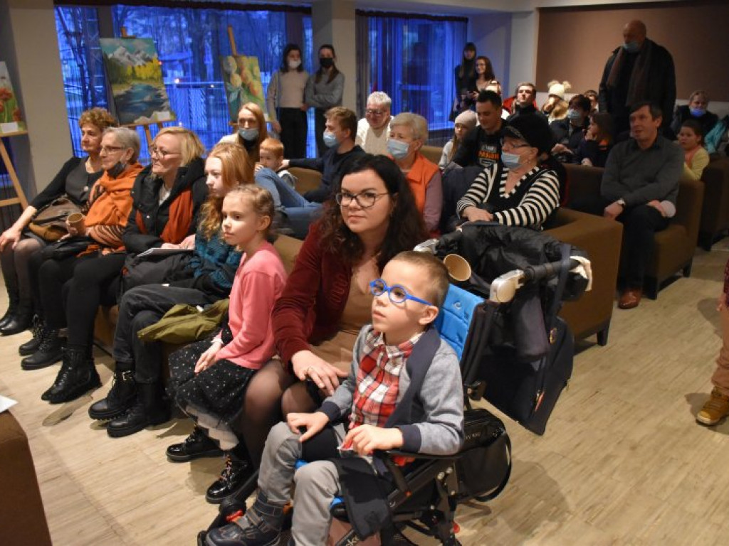 Koncert charytatywny dla Wiktorii i Adrianka w Nowej Dębie [zdjęcia]