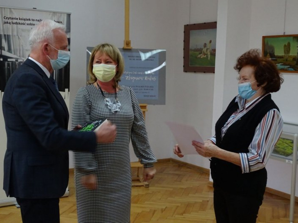 Czytelniczka Roku W Tarnobrzegu wypożyczyła 612 książek! [zdjęcia]