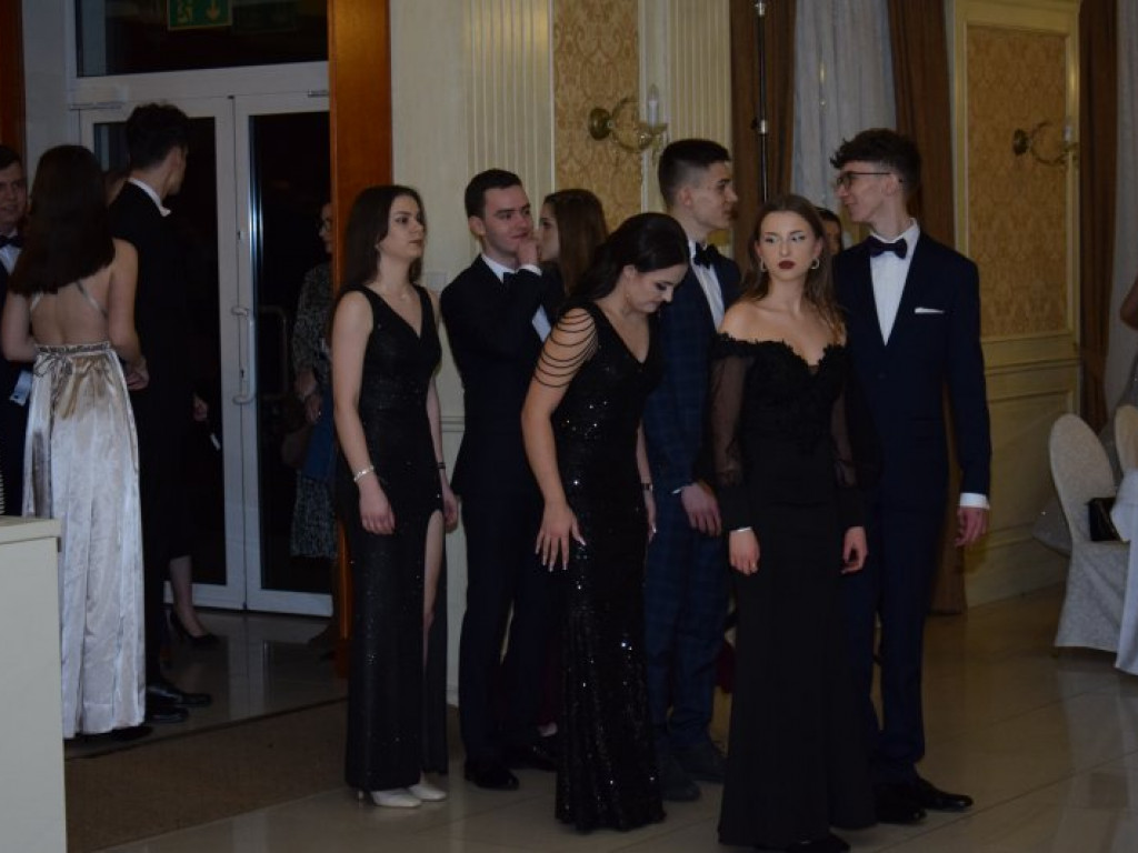 Studniówka Liceum Ogólnokształcącego w Tarnobrzegu [zdjęcia]