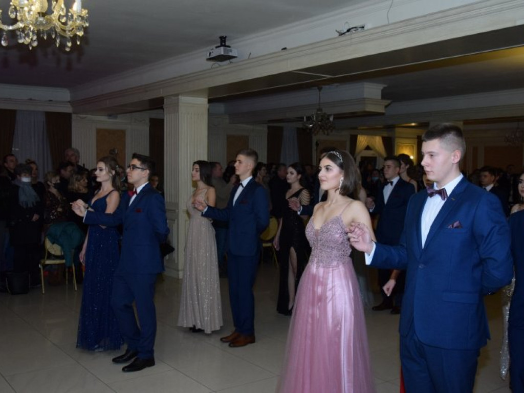 Studniówka Liceum Ogólnokształcącego w Tarnobrzegu [zdjęcia]