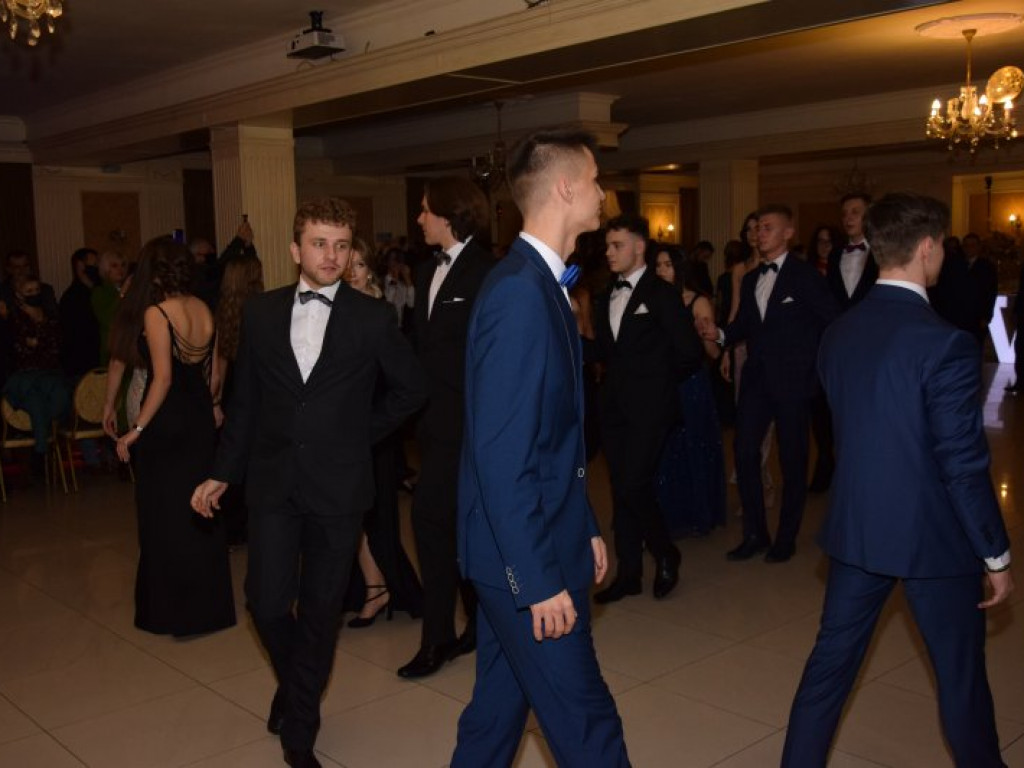 Studniówka Liceum Ogólnokształcącego w Tarnobrzegu [zdjęcia]