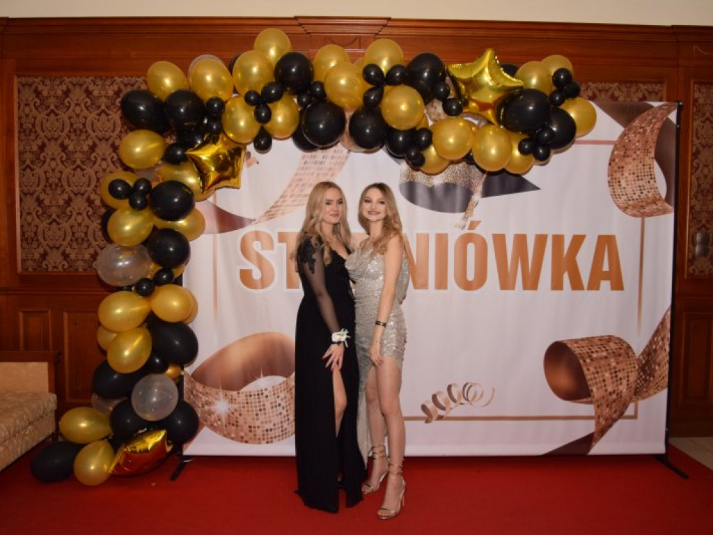 Studniówka Liceum Ogólnokształcącego w Tarnobrzegu [zdjęcia]