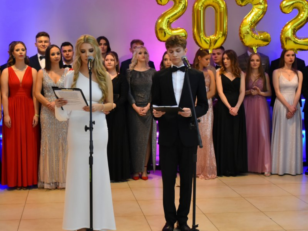 Sandomierz, Dwikozy. Zachwycający polonez uczniów Collegium Gostomianum [zdjęcia]
