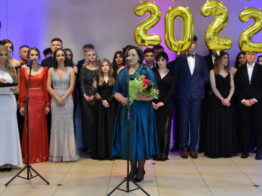 Sandomierz, Dwikozy. Zachwycający polonez uczniów Collegium Gostomianum [zdjęcia]