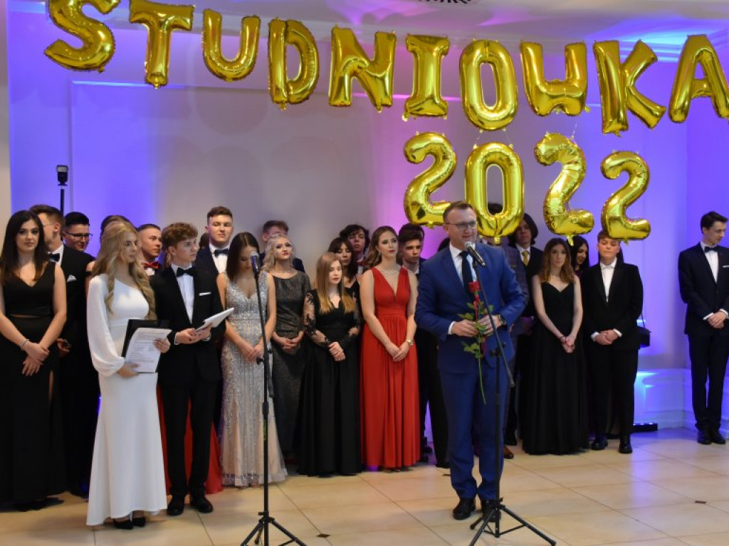 Sandomierz, Dwikozy. Zachwycający polonez uczniów Collegium Gostomianum [zdjęcia]