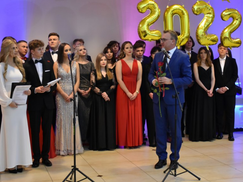 Sandomierz, Dwikozy. Zachwycający polonez uczniów Collegium Gostomianum [zdjęcia]