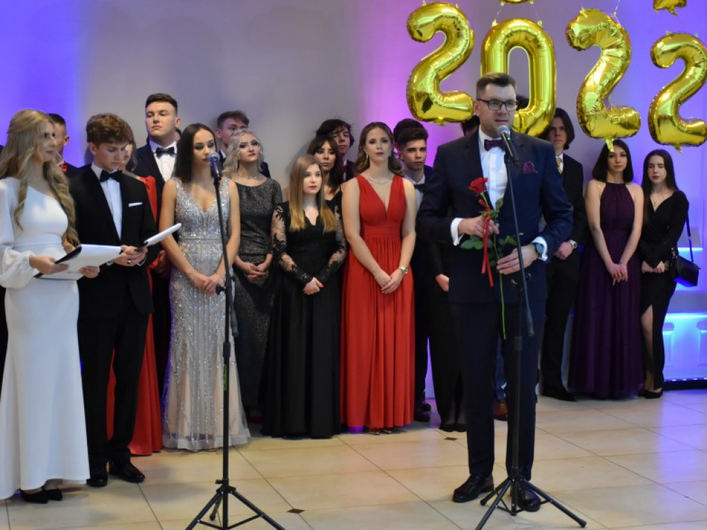 Sandomierz, Dwikozy. Zachwycający polonez uczniów Collegium Gostomianum [zdjęcia]