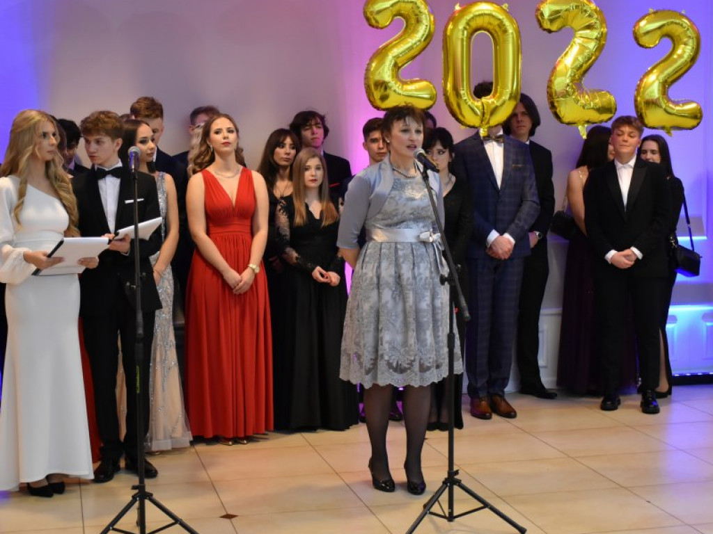 Sandomierz, Dwikozy. Zachwycający polonez uczniów Collegium Gostomianum [zdjęcia]