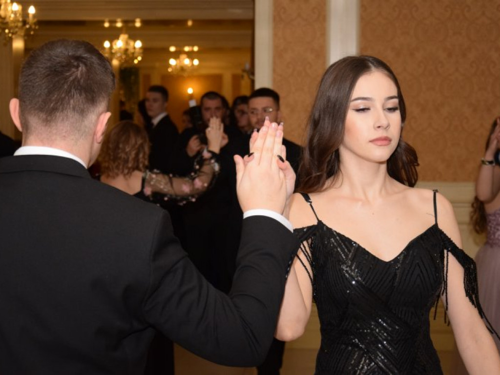 Druga tura studniówki tarnobrzeskiego 