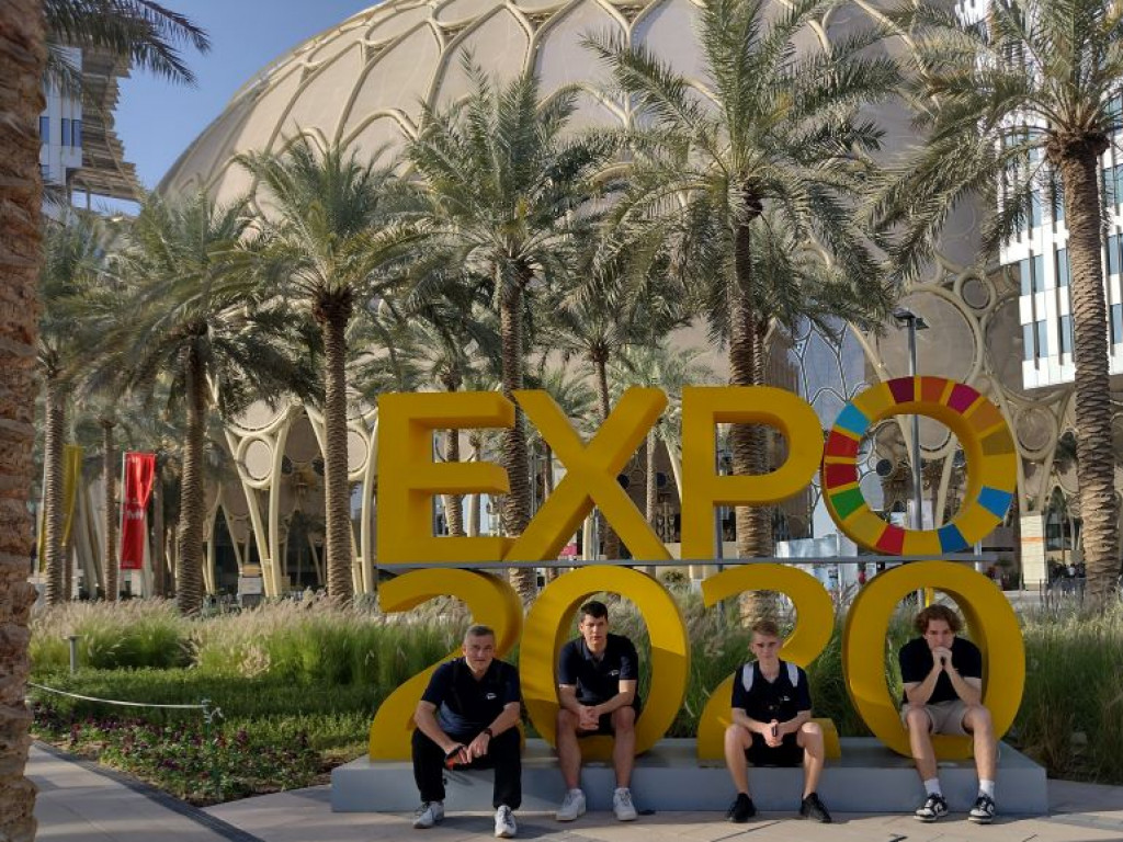 Uczniowie z Połańca polecieli na EXPO 2020 do Dubaju! [zdjęcia]