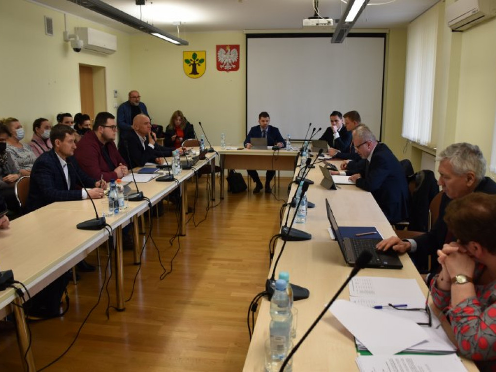 Nowa Dęba. Jest decyzja rady w sprawie likwidacji szkół [zdjęcia]