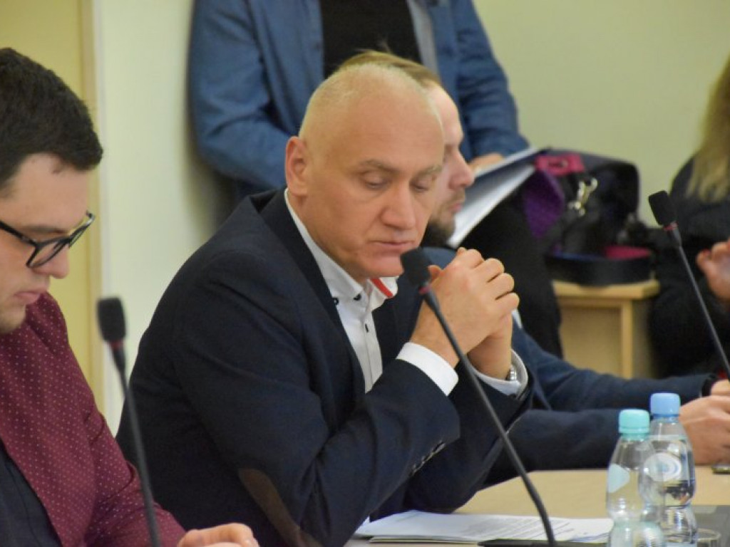 Nowa Dęba. Jest decyzja rady w sprawie likwidacji szkół [zdjęcia]