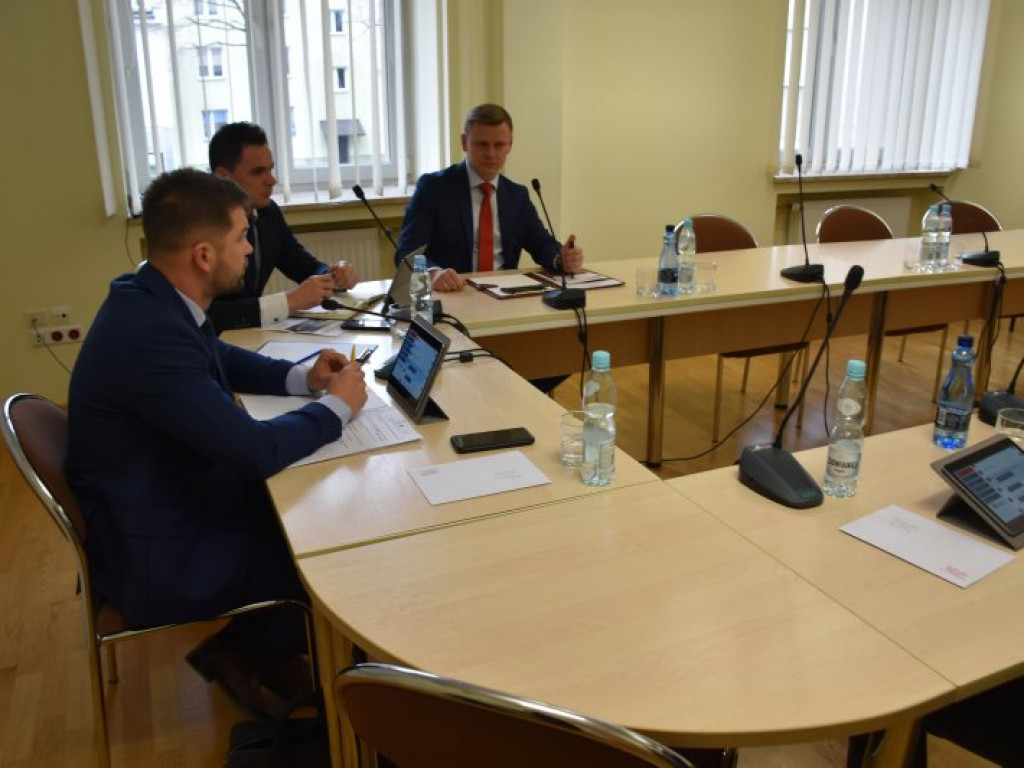 Nowa Dęba. Jest decyzja rady w sprawie likwidacji szkół [zdjęcia]