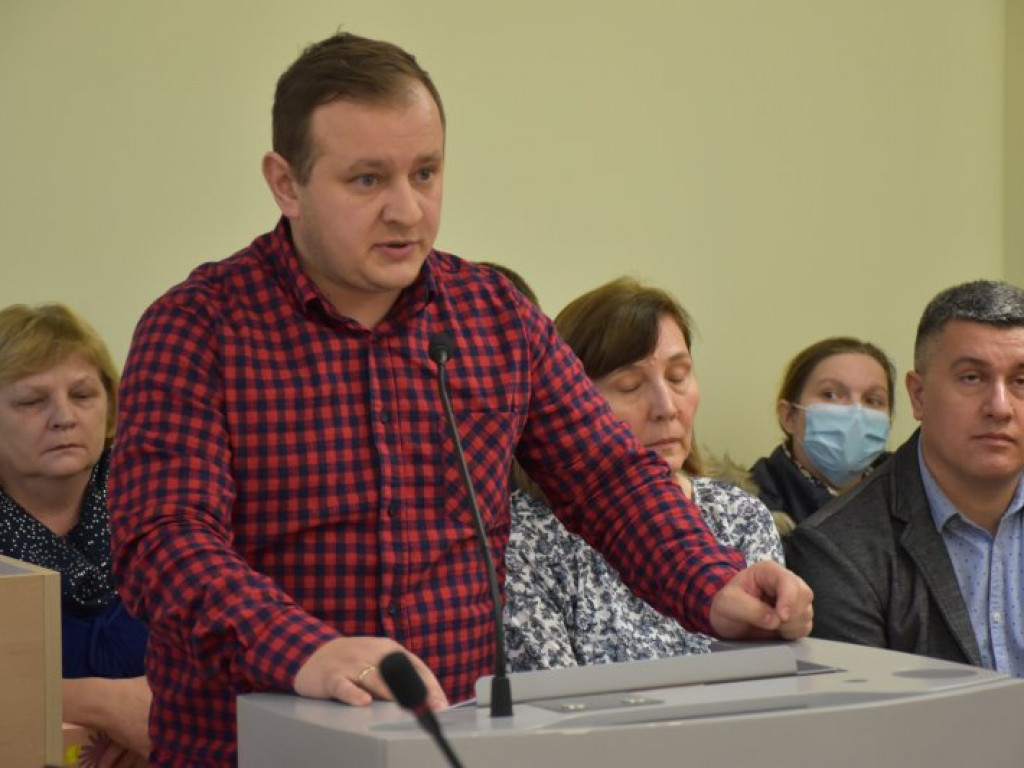 Nowa Dęba. Jest decyzja rady w sprawie likwidacji szkół [zdjęcia]