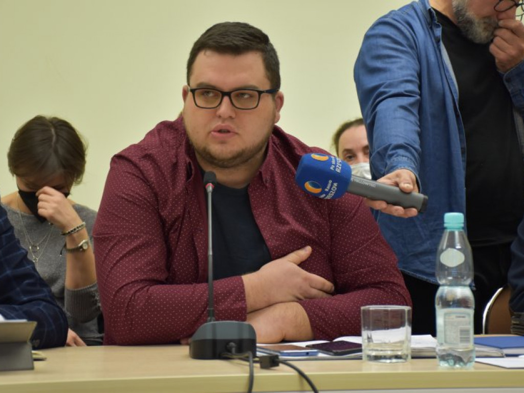 Nowa Dęba. Jest decyzja rady w sprawie likwidacji szkół [zdjęcia]