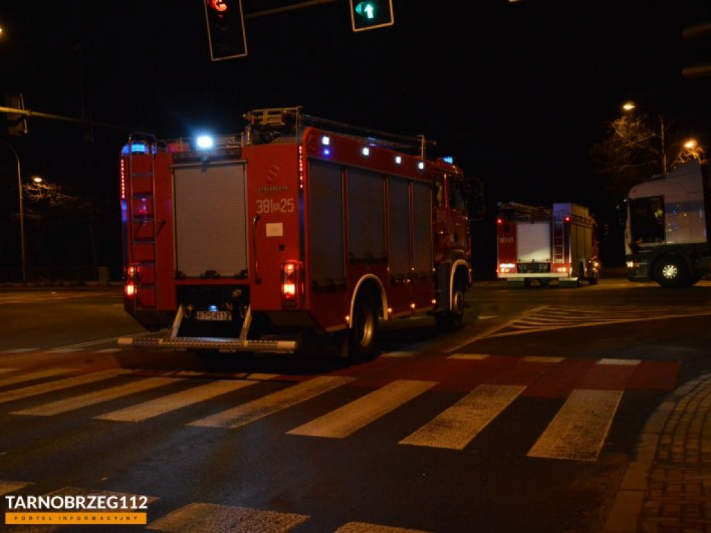 Zderzenie dwóch ciężarówek w Tarnobrzegu [zdjęcia]