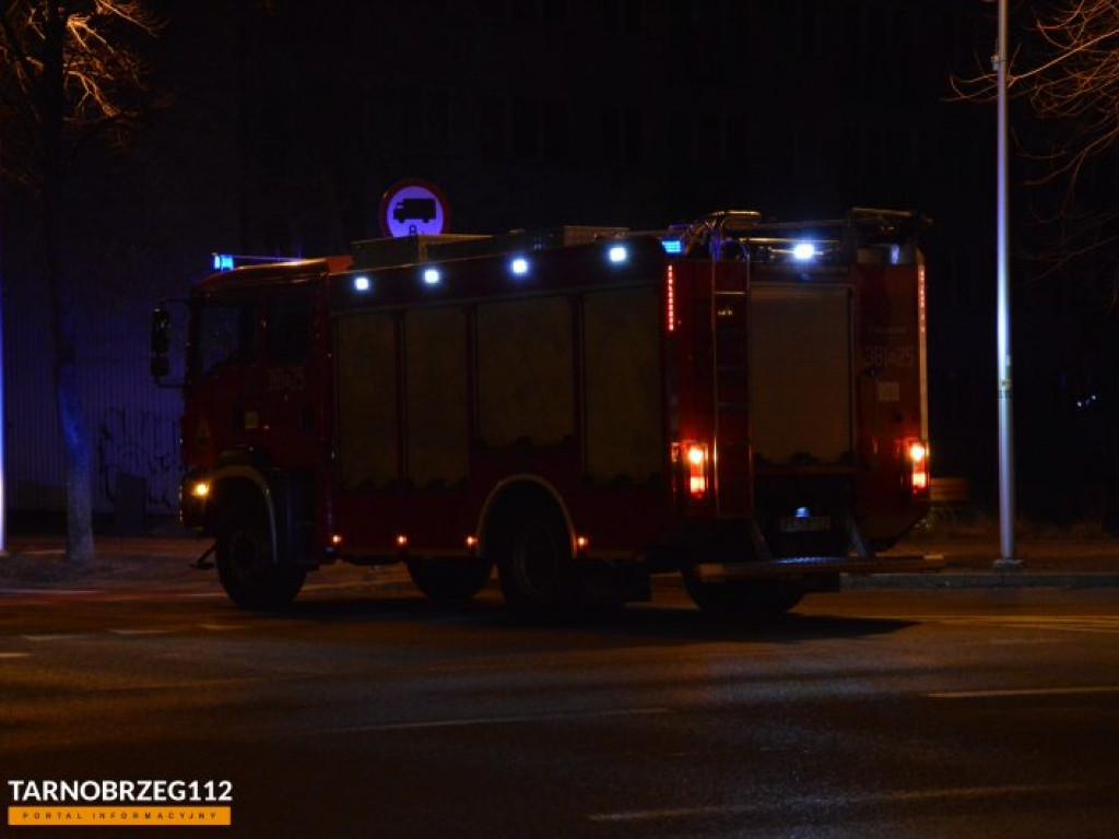 Zderzenie dwóch ciężarówek w Tarnobrzegu [zdjęcia]
