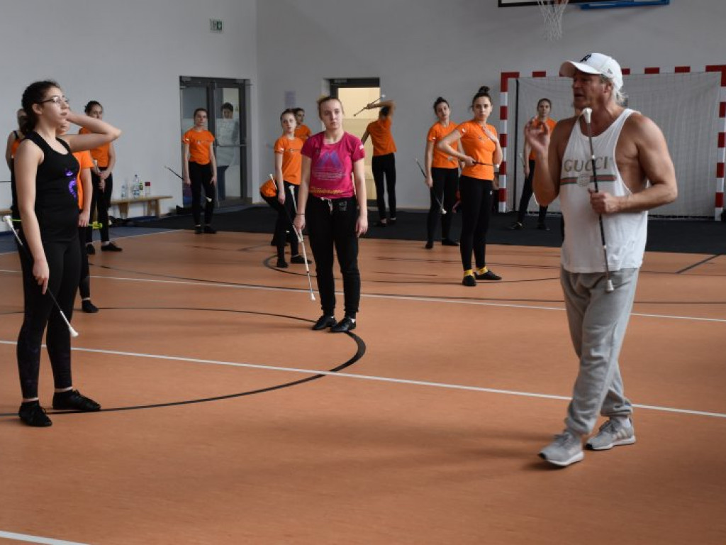 Mażoretki z Chmielowa ćwiczyły pod okiem mistrza twirlingu [zdjęcia]
